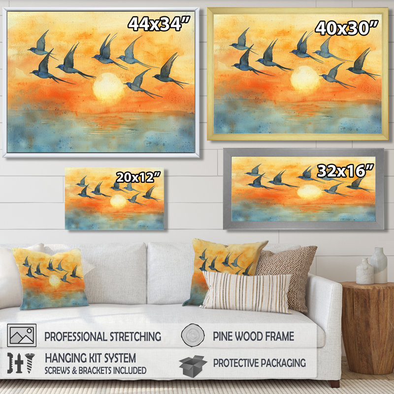 Swallows Birds At Sunset I - oiseau, art mural, H 28 po x l 60 po, Cadre flottant, Doré