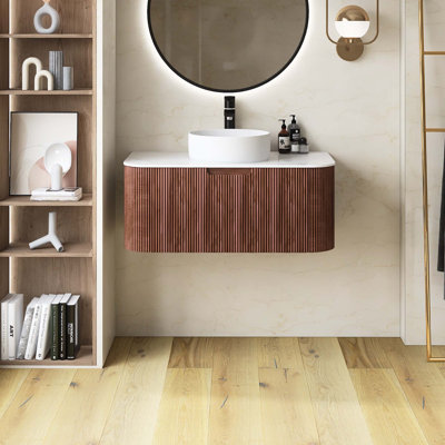 Meuble-lavabo mural rayé à rebords incurvés pré-assemblés avec lavabo, tiroir, lavabo en céramique blanche sans robinet, couleur grain de bois noyer foncé
