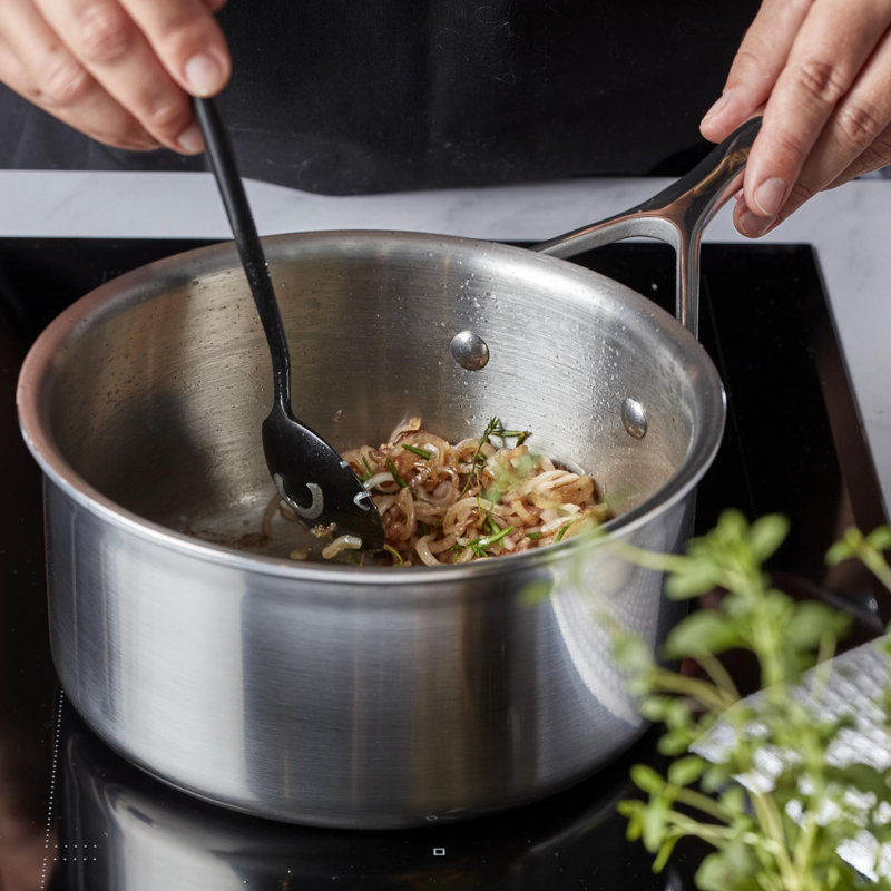 Demeyere Essential 5 5-Ply Stainless Steel Saucepan with Lid, 3 Qt.
