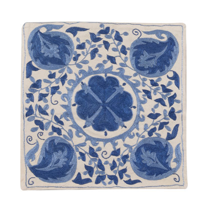 Taie décorative. Housse de coussin en soie brodée. Taie décorative Suzani 18 x 17 po