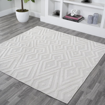 Fierros Moroccan Diamond Ivory Indoor/Outdoor Rug