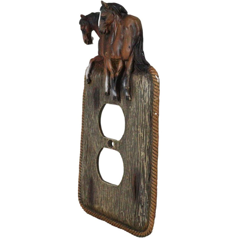 Kamarius Figurines & Sculptures