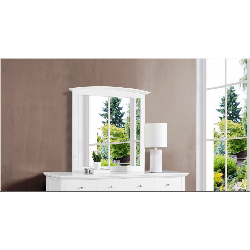 Miroir élégant avec un design campagnard moderne, avec placage en bois et verre à faible distorsion pour une expérience visuelle claire