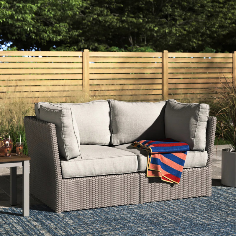 Extérieur de 66 pouces entièrement assemblé avec 6 coussins rembourrés en mousse lavables à la machine et cadres de coin modulaires pour patio