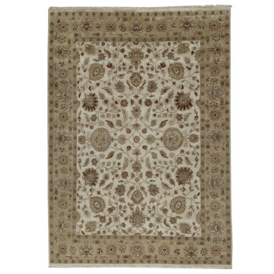 Hand Knotted Wool Oriental Area Rug in Beige