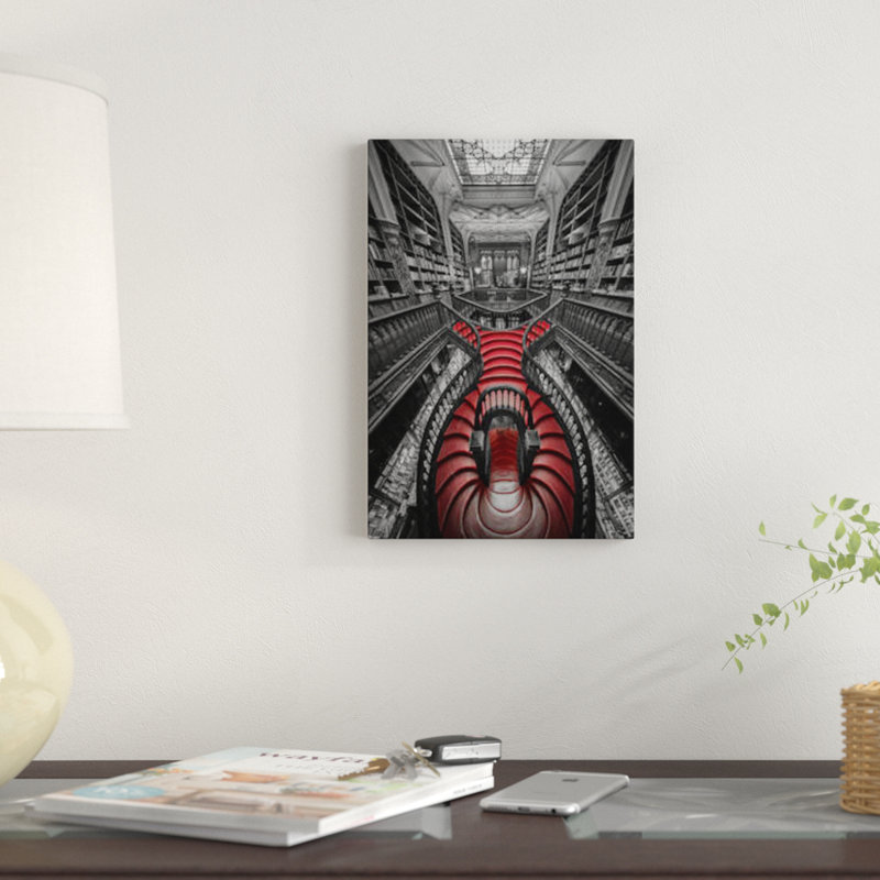 «Lello I» par Moises Levy, impression sur toile tendue sur châssis, H 12 po x l 8 po x P 0,75 po, Toile tendue, Pas de tapis