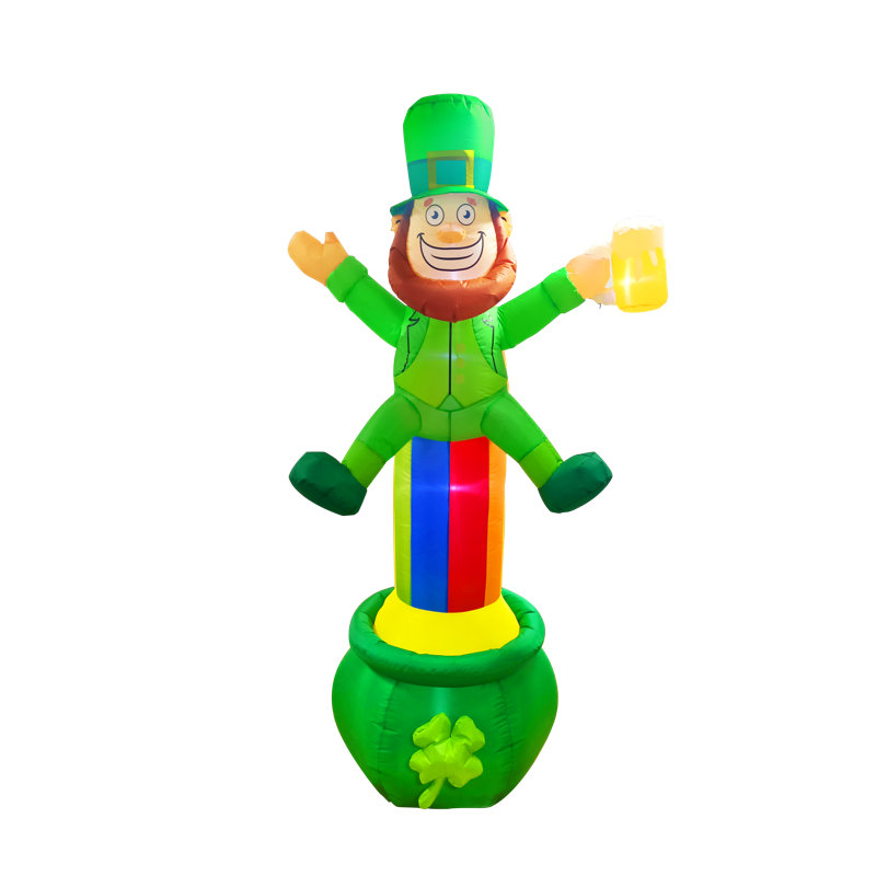 Leprechaun sur l'arche arc-en-ciel