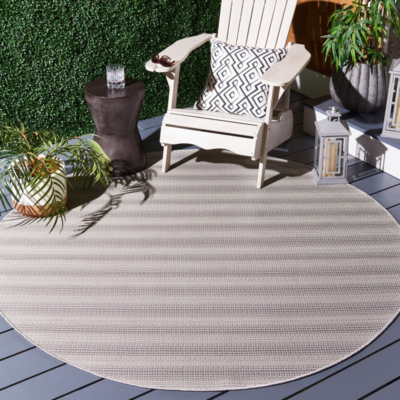 Treiber Area Indoor/Outdoor Area Rug In Grey, Round 6'5"