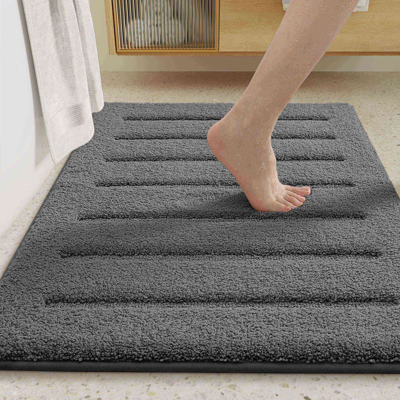 Tapis pour salle de bain Christofer, Single - 43" L x 24" W, Gris clair