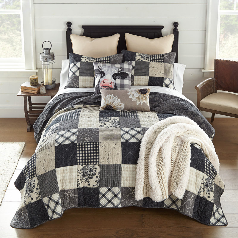 King Black and Beige Cotton Reversible Quilt Set