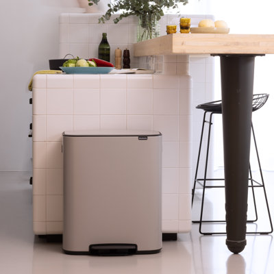 Poubelle à pédale de recyclage à deux compartiments à pédale de 2 pouces 8 gallons (capacité de 16 gallons)