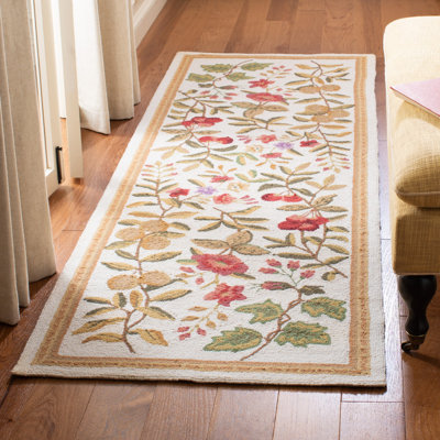 Kinchen Hand Hooked Wool Pile Floral Rug