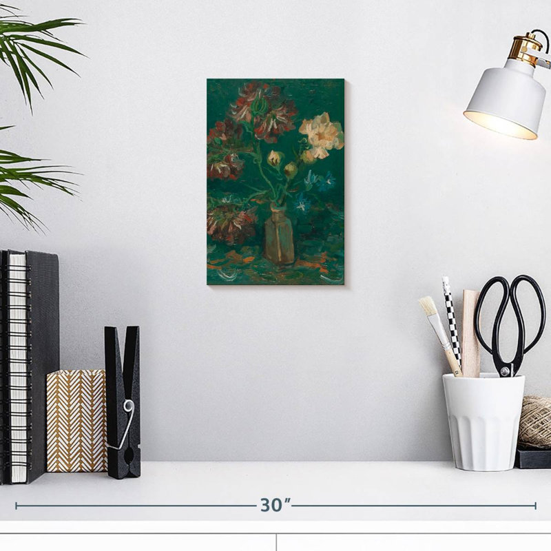 Harnek bouteille avec pivoines et delphiniums, H 12 po x l 8 po