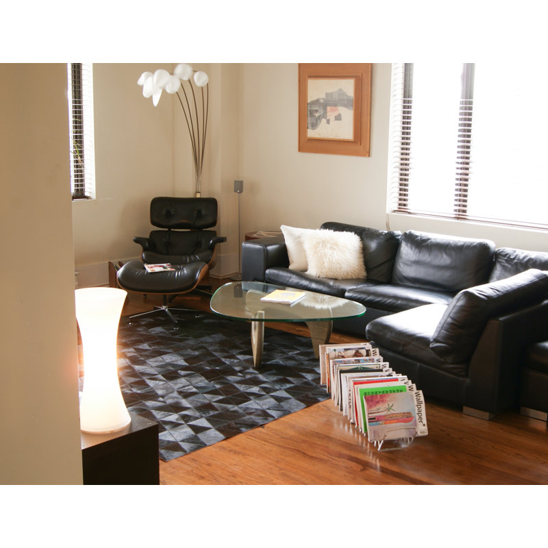 Tapis noir en cuir de vache 5 pi x 8 pi Bhavin