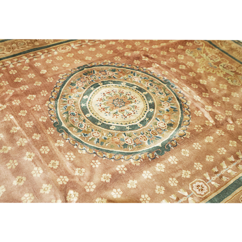 Hand Knotted Wool Area Rug in Rose