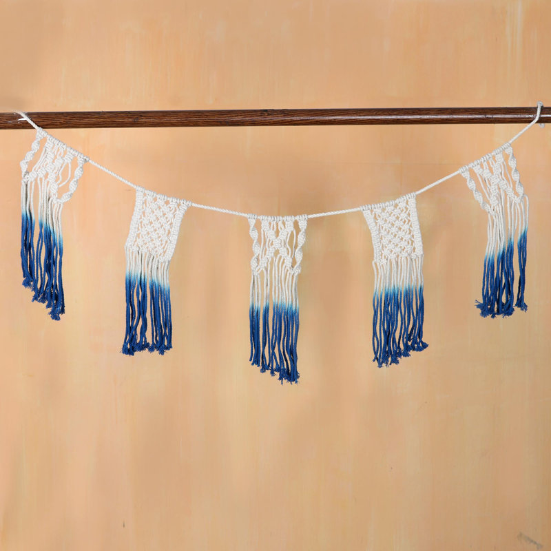 Bruant étoilé en macramé de coton, Bleu marine, H 11,75 po x l 34,5 po