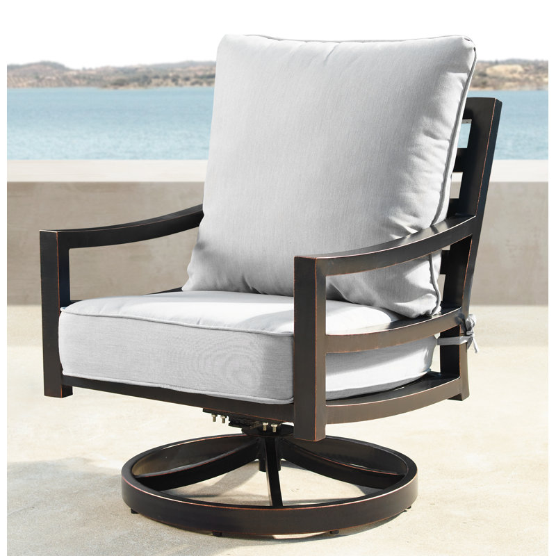 Mhyrren Outdoor Swivel Lounge Chair