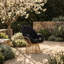 Chaises longues pivotantes en osier pour 2 personnes avec table d'appoint ronde et coussins-1403555400