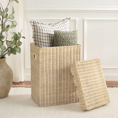 Manon Scallop Laundry Basket With Liner