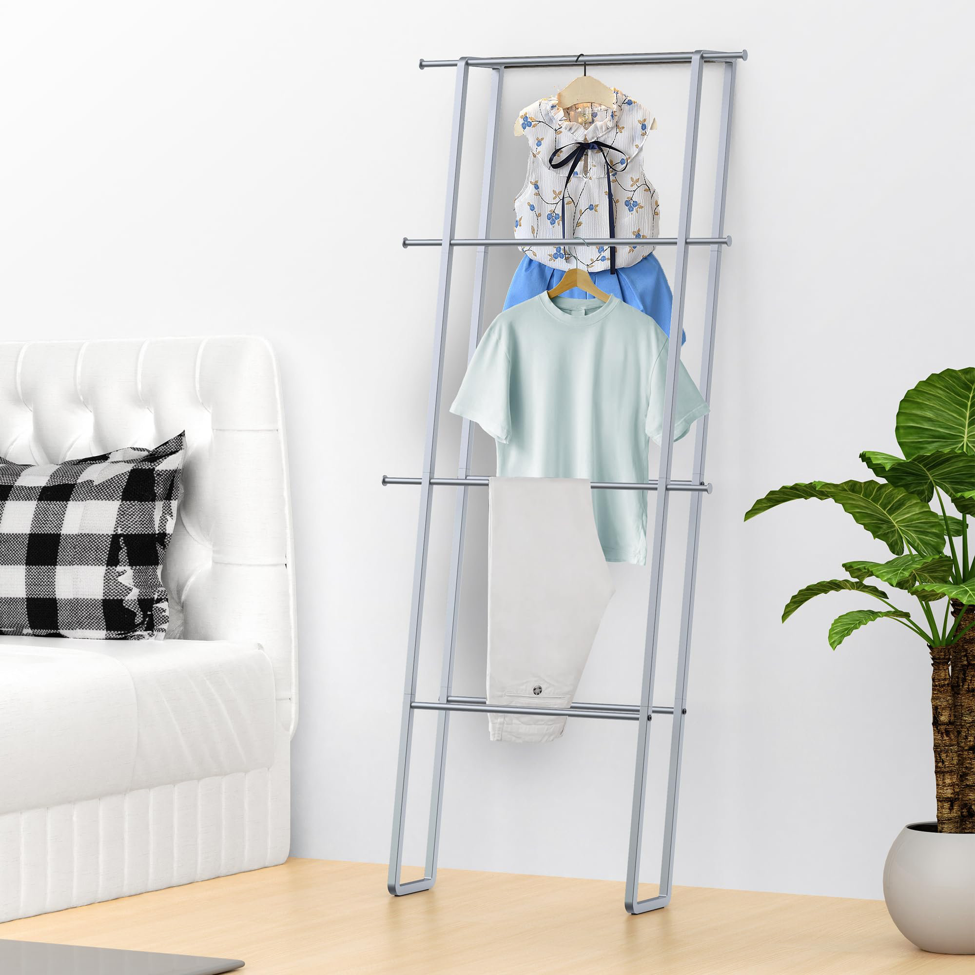 Living room blanket online ladder