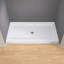 Base de bac de douche 32x60 pouces à simple seuil en alcôve avec drain central en blanc