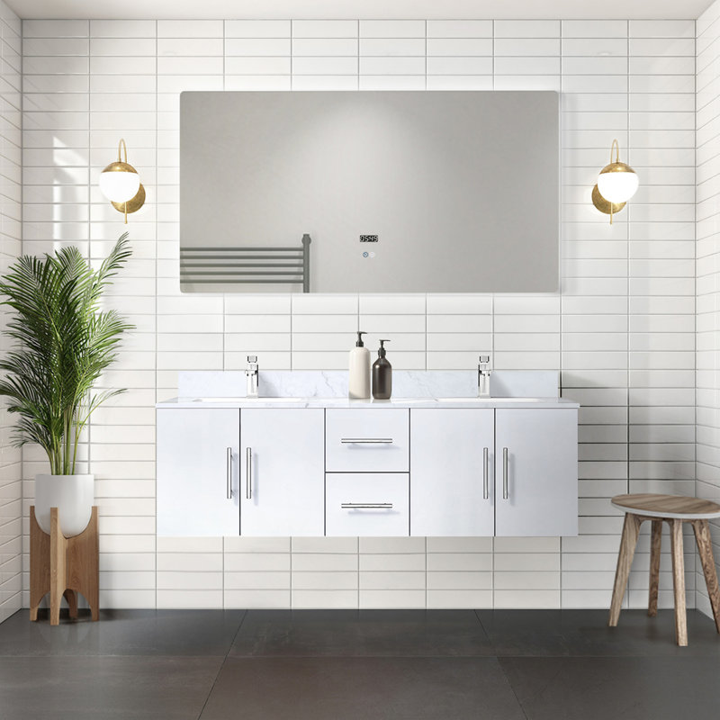 Meuble-lavabo double blanc lustré 60 po X P 22 po D, dessus en marbre de Carrare et ensemble de robinet