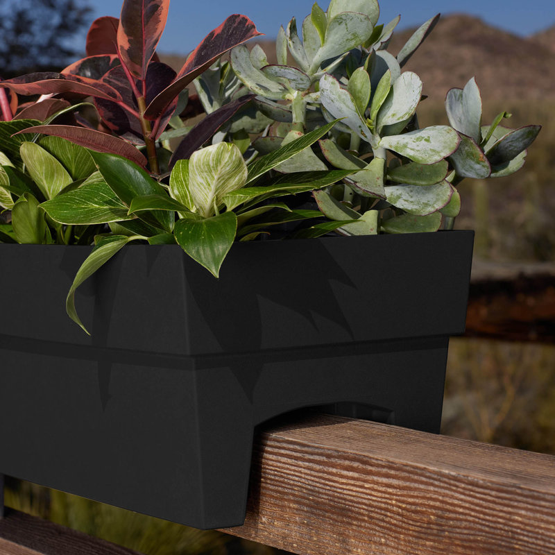 Pot à fleurs en plastique recyclé Matsuko, Noir