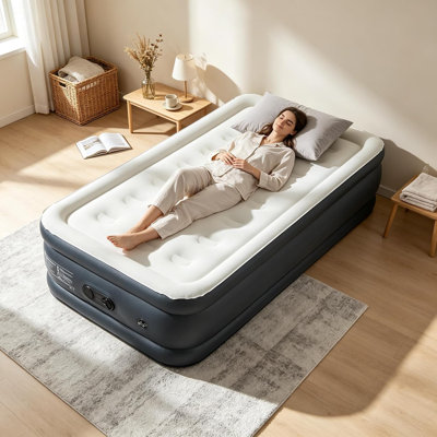 Matelas pneumatique surélevé Queen Size 45 cm (18 po), pompe intégrée, gonflage automatique en 3 min, dessus floqué, soutien alvéolé, capacité de 363 kg (800 lb)