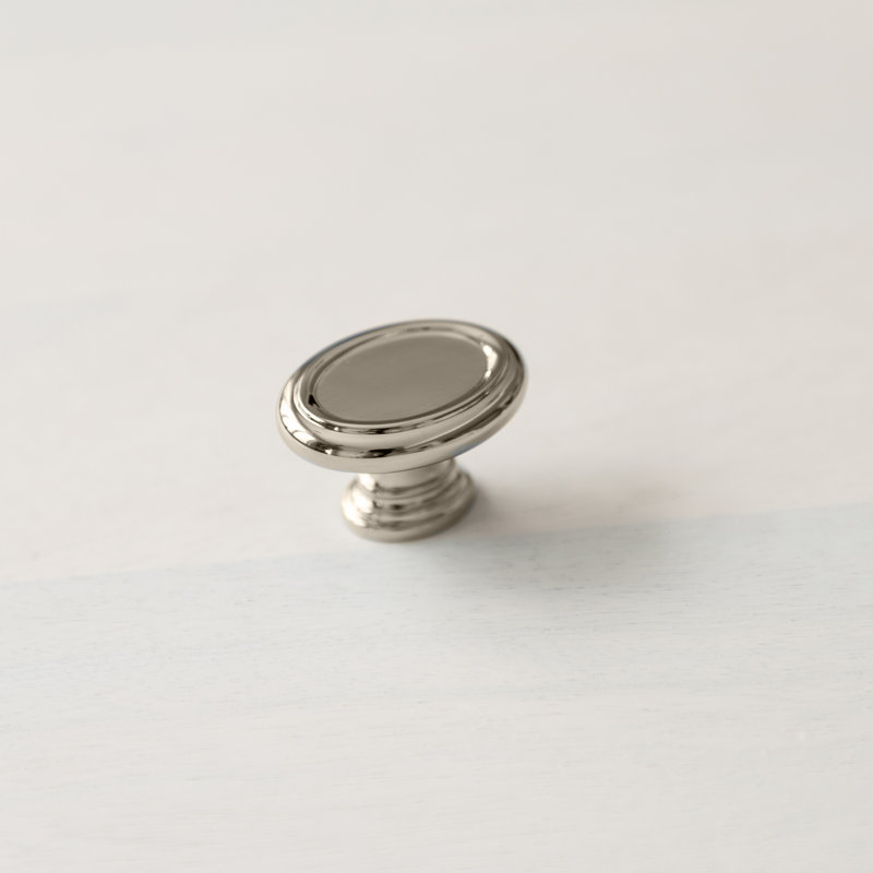 Poignée ovale de la collection Berkshire - bouton d'armoire de 1-1 / 2 po x 1-1 / 8 po en nickel poli - Quincaillerie de ferme pour tiroirs et armoires