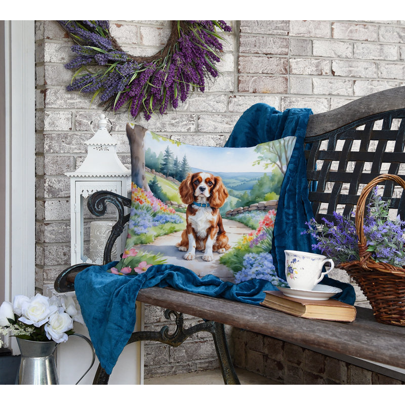 Coussin décoratif intérieur / extérieur Spring Path, H 14 po x l 14 po, Épagneul Cavalier
