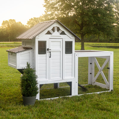 Backyard Discovery Sweetwater Cedar Wooden Chicken Coop for 4-6 Chickens with Run, Nesting Box, and Automatic Door