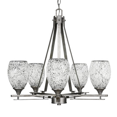 Lustre 5 lumières Uptowne illustré en finition argent vieilli avec verre fusion noir de 5 po