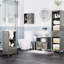 Rangement de salle de bain gris avec 2 portes et une tablette ouverte