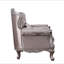 Chaise en tissu et champagne avec coussin