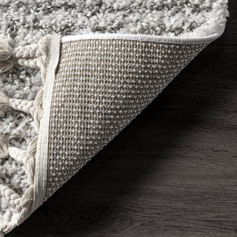 Bria Moroccan Shag Tasseled Performance White/Gray Rug, Rectangle 4' x 6'