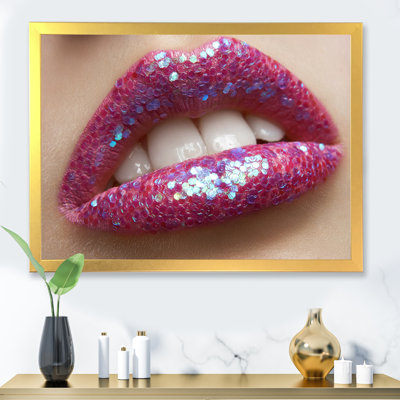 Femme, femme, rouge à lèvres et paillettes - Photographie sur toile