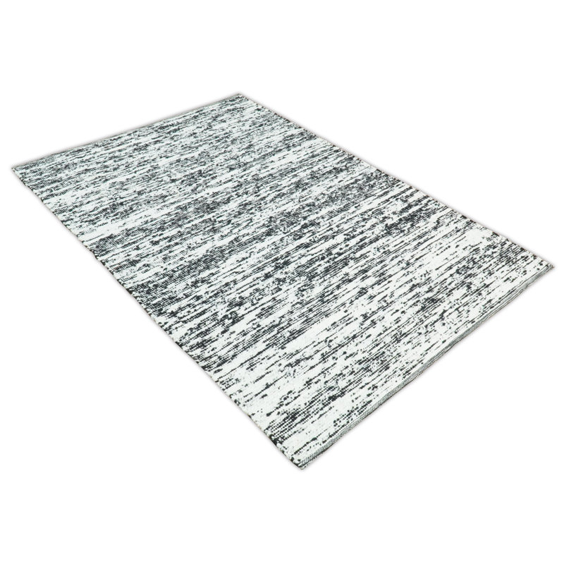 Tapis noir et blanc tissé à la main