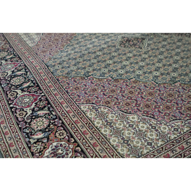 Shah Wool Oriental Area Rug, Rectangle 5'9" x 8'9"