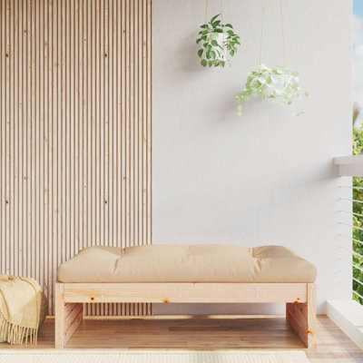 This wooden garden footstool, standing out with the slatted design and soft cushion, will make a great addition to your garden, patio, or terrace for enjoying a cosy time with your family or friends.