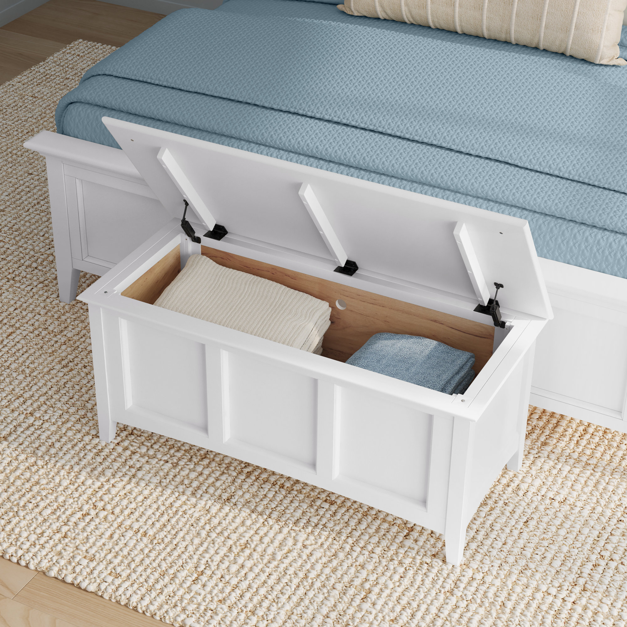 Melusina Blanket Chest, White