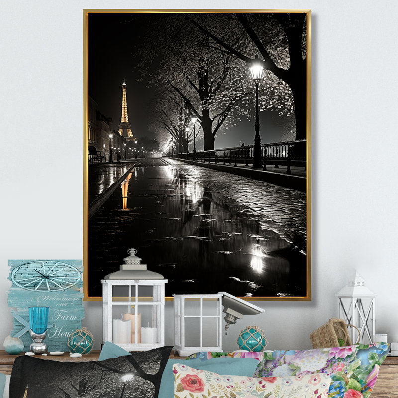 Parisian Moonlit Night I - Paris, reproduction d'art encadrée, H 40 po x l 30 po x P 1,5 po, Cadre flottant doré