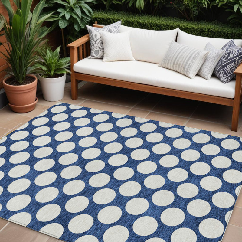 Tapis extérieur lavable à pois bleu marine 9 pi x 12 pi