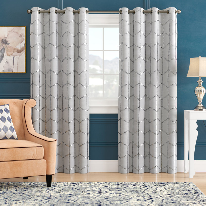 Panneau de rideau simple occultant avec œillets à motif géométrique Raina, Gris / argenté, l 50 po x L 63 po