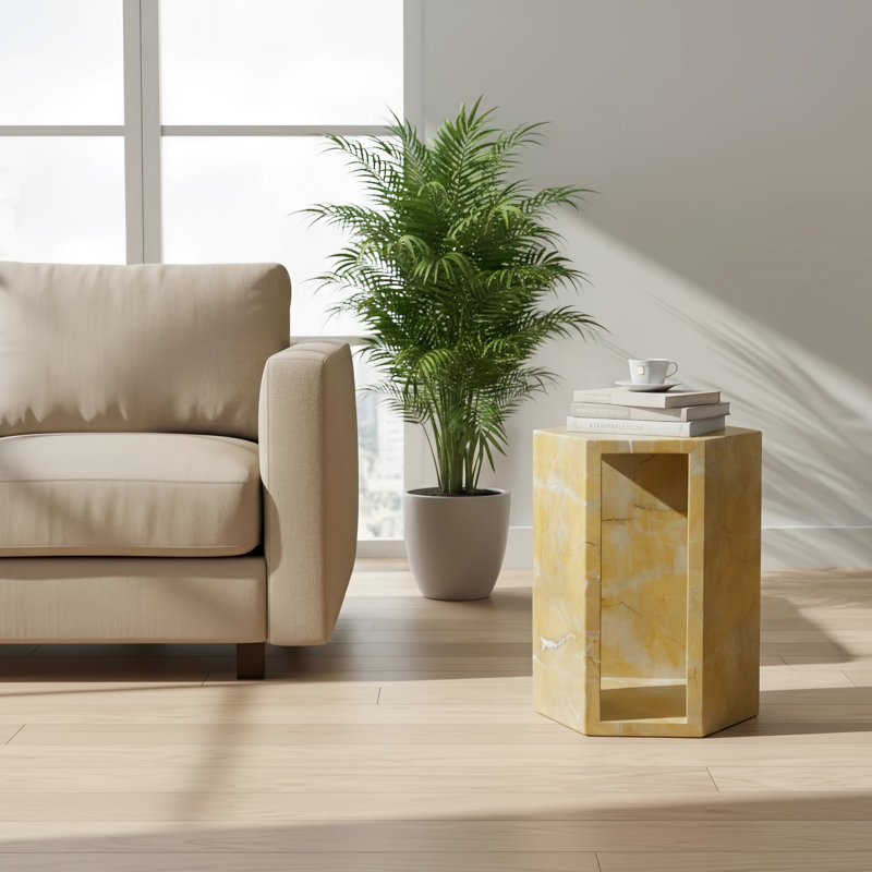 Table d'appoint moderne à motif géométrique en marbre doré espagnol, côté hexagonal 16 cm, 40 cm x 32 cm, teinte dorée beauté naturelle