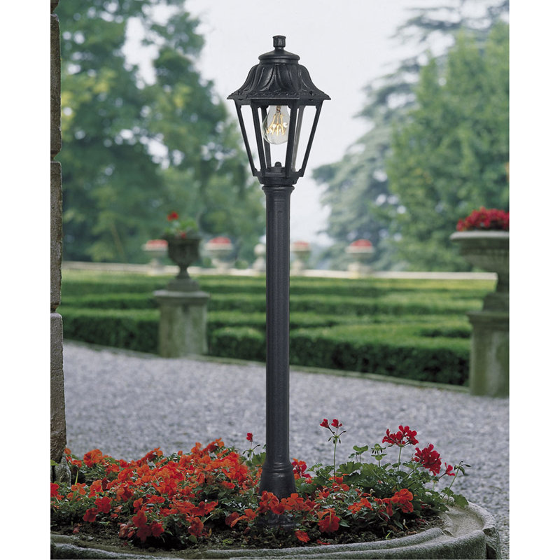 Wootton Lamp Post (Full)