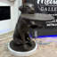 Bronze bronze tenant un plateau