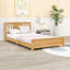 Lit plateforme simple en bois avec tête de lit-129390592