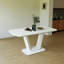 Table de salle à manger, table de salle à manger en panneau de fibres à densité moyenne et table de salle à manger extensible de style industriel moderne avec pieds en forme de U, convenant à la maison et au bureau