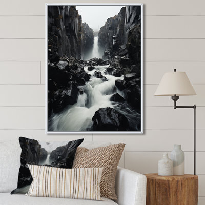 Chute d'eau monochrome contrastante II - reproduction sur toile