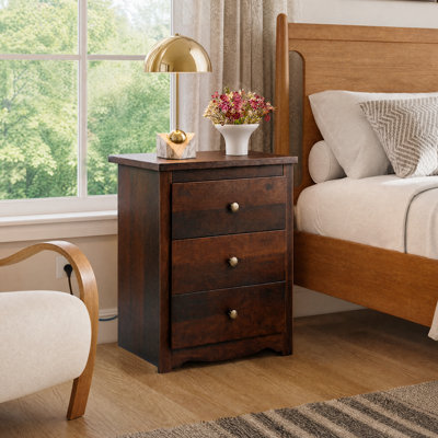 Table de chevet haute en bois d'ingénierie avec station de charge, table de chevet à 3 tiroirs, 2 ports USB et prises intégrés, meuble d'appoint pour chambre ou dressing.